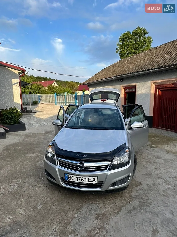 2010 Opel Astra - мініатюра 12