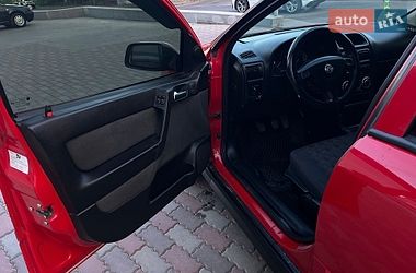 Седан Opel Astra 2002 в Ровно