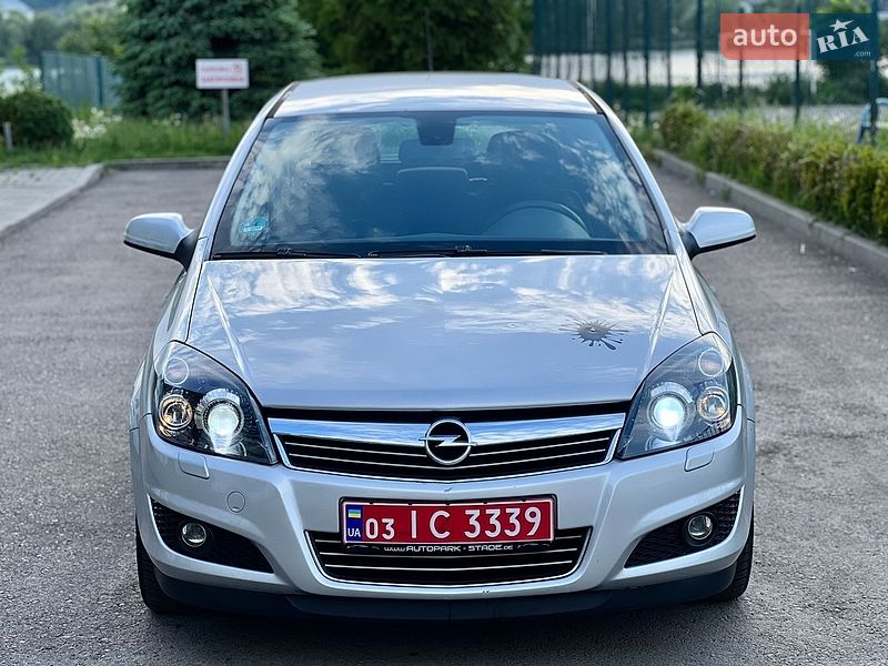 Хэтчбек Opel Astra 2009 в Ровно