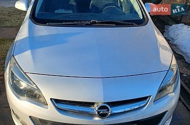 Универсал Opel Astra 2014 в Борисполе