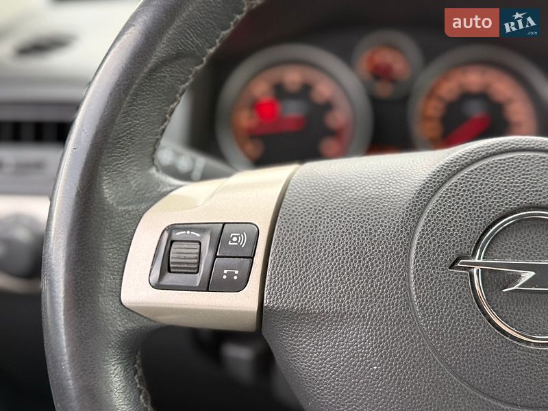 Хэтчбек Opel Astra 2007 в Харькове