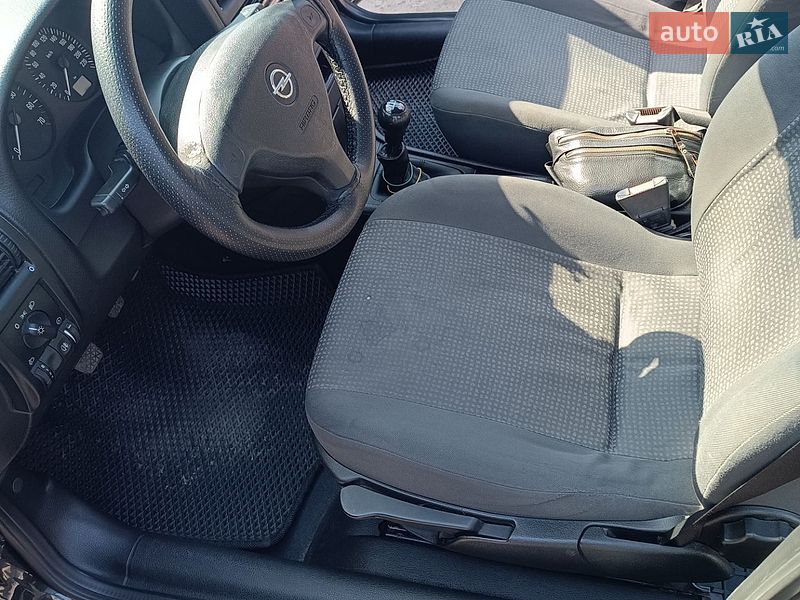 Седан Opel Astra 2007 в Сумах