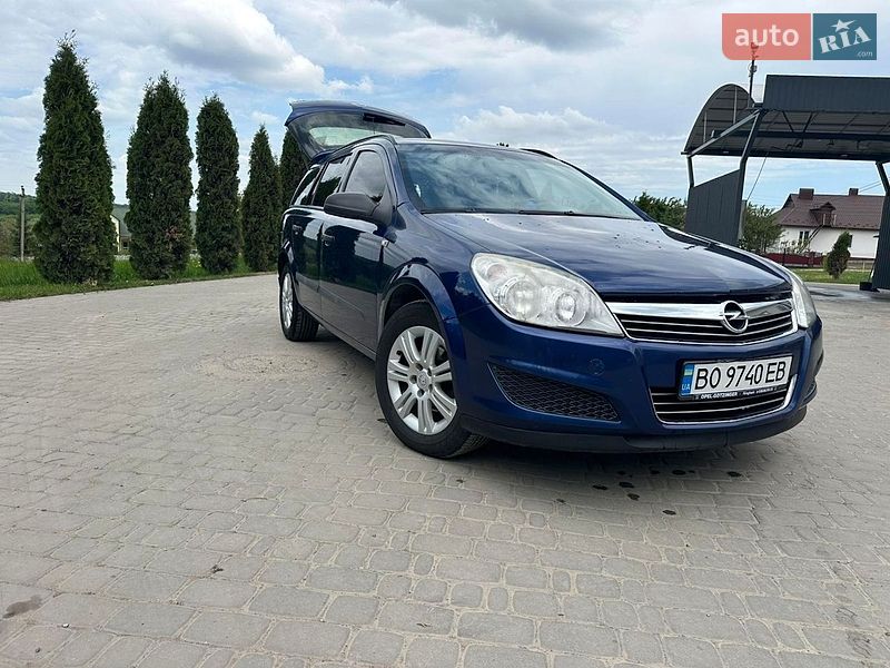 Универсал Opel Astra 2009 в Бучаче