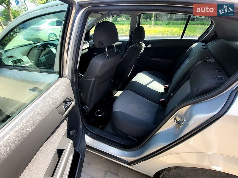 Седан Opel Astra 2008 в Кривом Роге фото 20 Седан Opel Astra 2008 в Кривом Роге