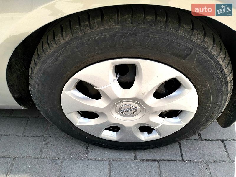 Седан Opel Astra 2008 в Кривом Роге фото 24 Седан Opel Astra 2008 в Кривом Роге