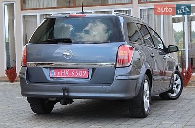 Универсал Opel Astra 2006 в Трускавце