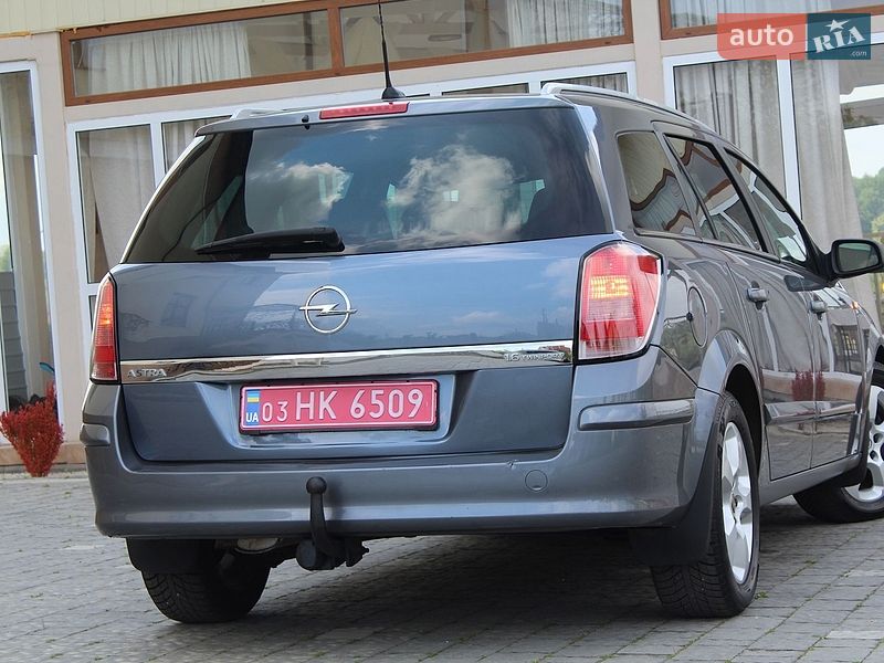 Универсал Opel Astra 2006 в Трускавце
