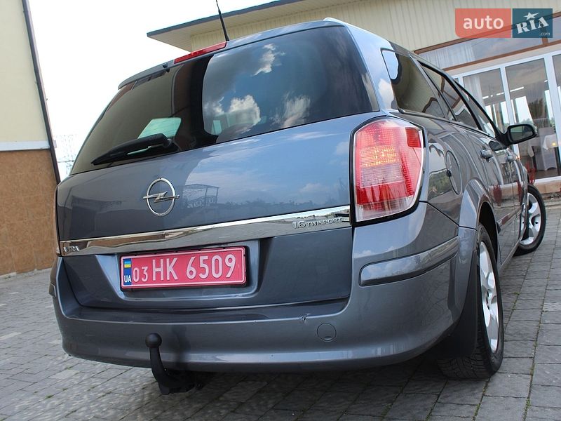 Универсал Opel Astra 2006 в Трускавце