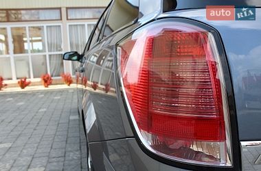 Универсал Opel Astra 2006 в Трускавце