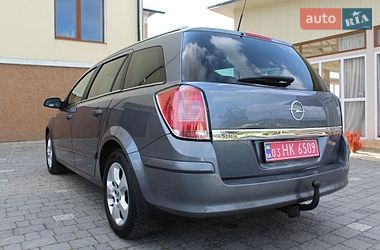 Универсал Opel Astra 2006 в Трускавце