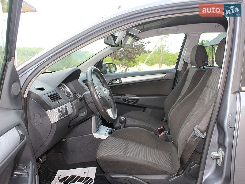 Универсал Opel Astra 2006 в Трускавце