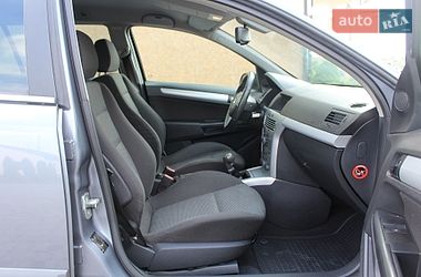 Универсал Opel Astra 2006 в Трускавце