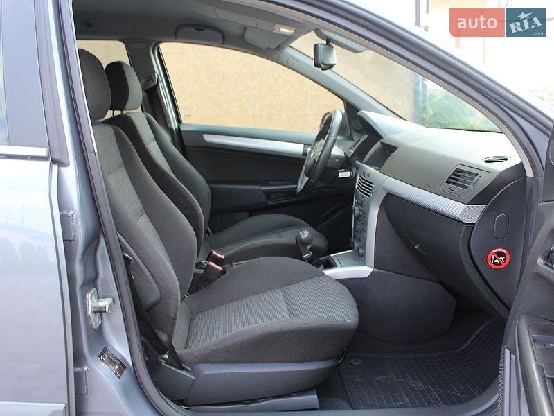 Универсал Opel Astra 2006 в Трускавце