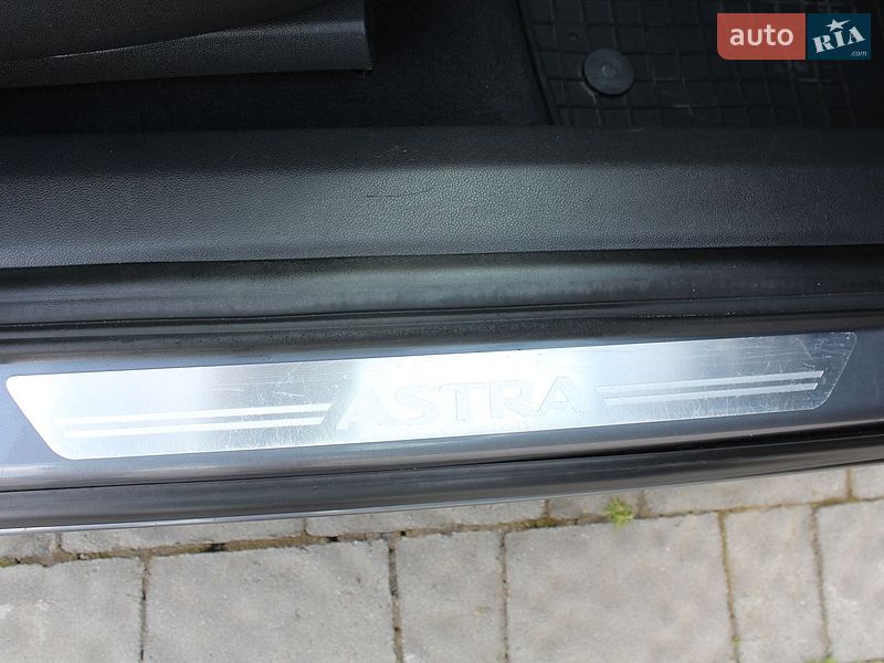Универсал Opel Astra 2006 в Трускавце