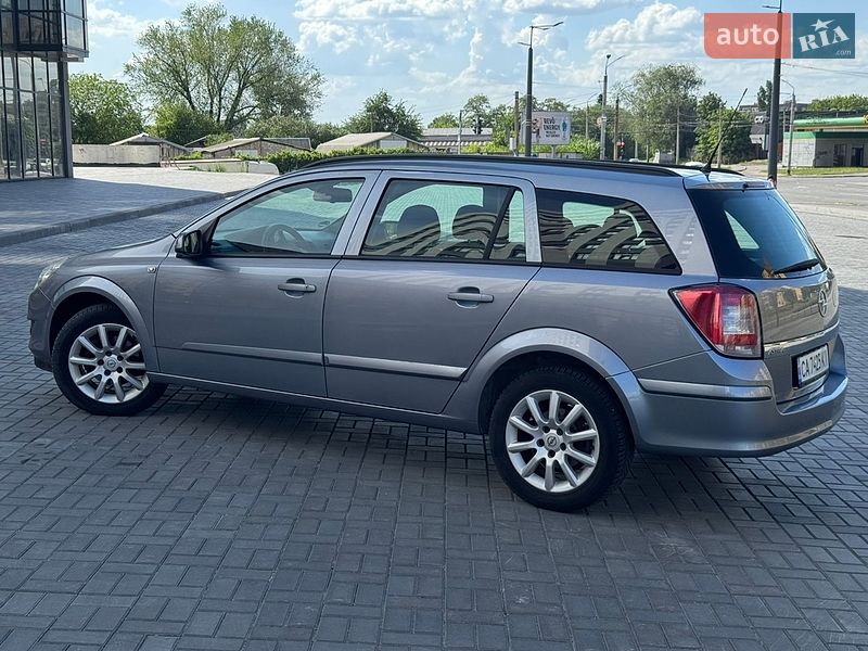 Универсал Opel Astra 2008 в Днепре
