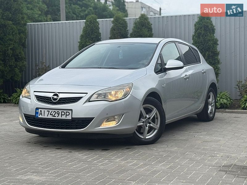 Opel Astra 2010