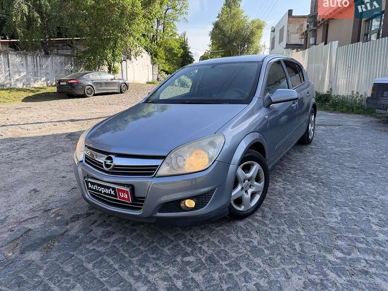Хэтчбек Opel Astra 2007 в Киеве