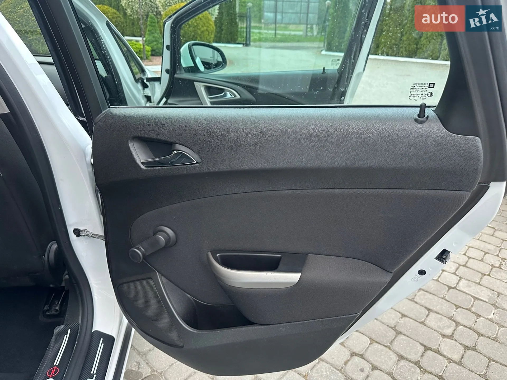 2011 Opel Astra - мініатюра 28