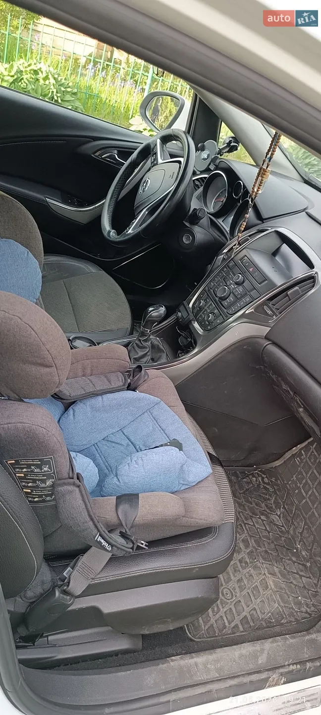 2010 Opel Astra - мініатюра 13