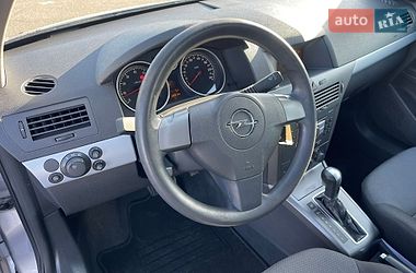 Хэтчбек Opel Astra 2005 в Киеве