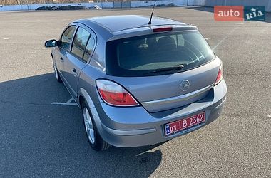 Хэтчбек Opel Astra 2005 в Киеве