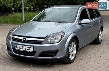 Універсал Opel Astra 2006 в Рівному