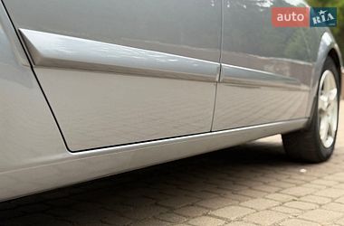 Универсал Opel Astra 2006 в Ровно фото 20 Универсал Opel Astra 2006 в Ровно