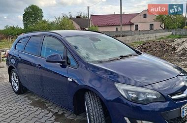 Універсал Opel Astra 2013 в Львові