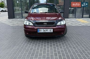 Седан Opel Astra 2006 в Полтаве