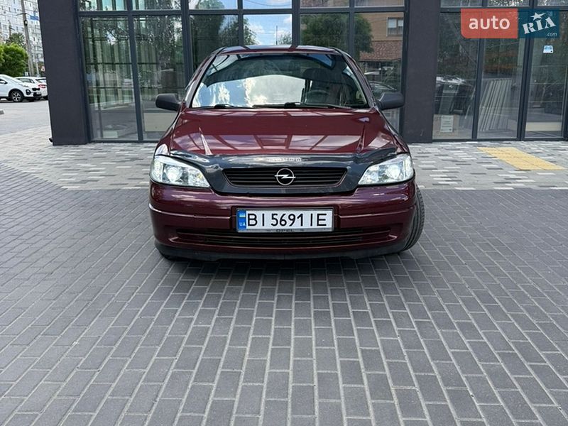 Седан Opel Astra 2006 в Полтаве