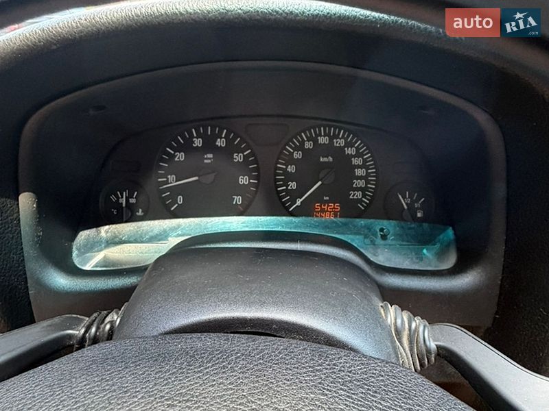 Седан Opel Astra 2006 в Полтаве