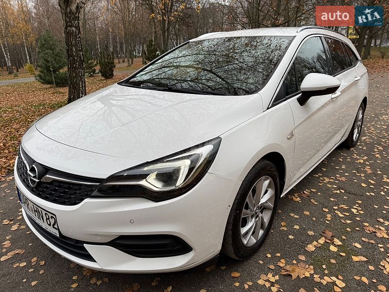 Opel Astra 2021