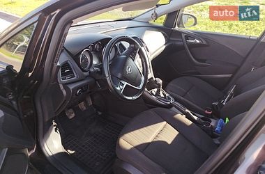 Универсал Opel Astra 2012 в Шостке