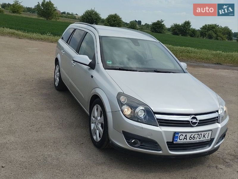 Универсал Opel Astra 2006 в Христиновке