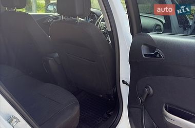 Универсал Opel Astra 2011 в Оброшином