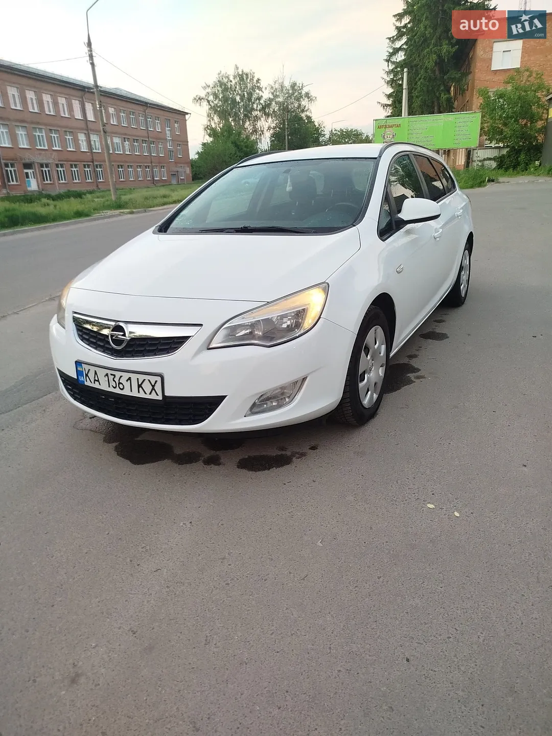 2011 Opel Astra - мініатюра 2