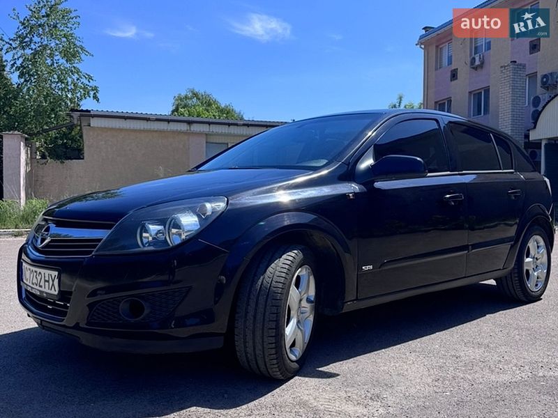 Хэтчбек Opel Astra 2007 в Луцке