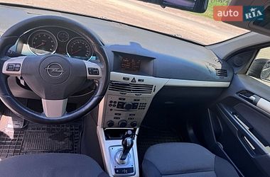 Хэтчбек Opel Astra 2007 в Луцке