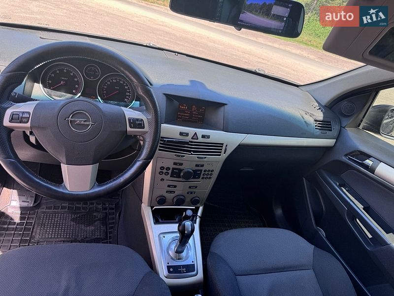 Хэтчбек Opel Astra 2007 в Луцке