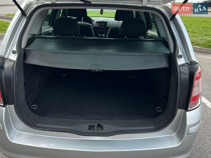 Универсал Opel Astra 2010 в Запорожье