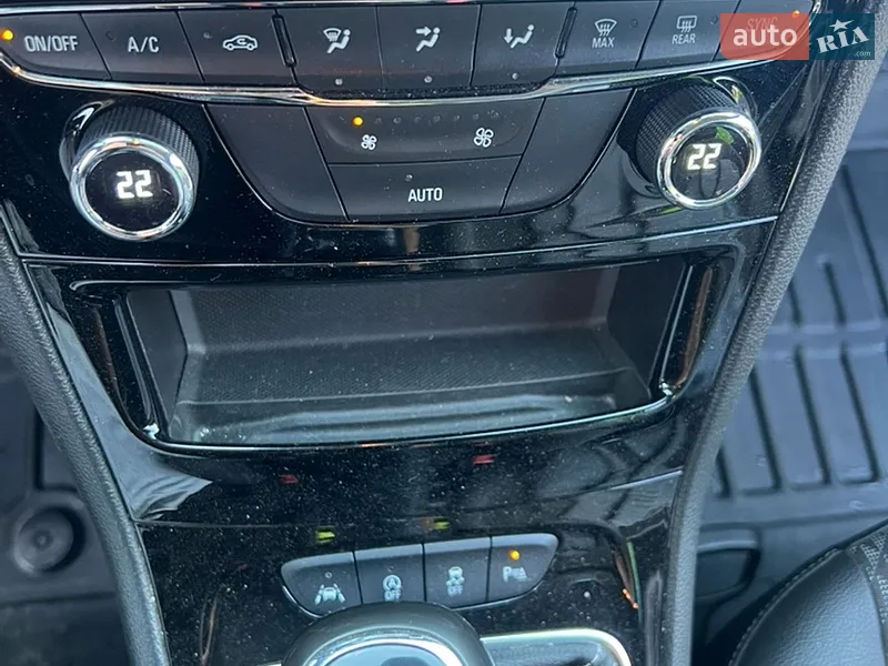 Opel Astra 2018 VIN W0VBE8EF4K8019201 фото оголошення 16 з 50