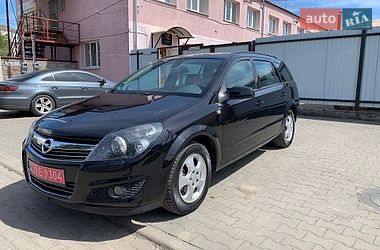 Универсал Opel Astra 2008 в Киверцах