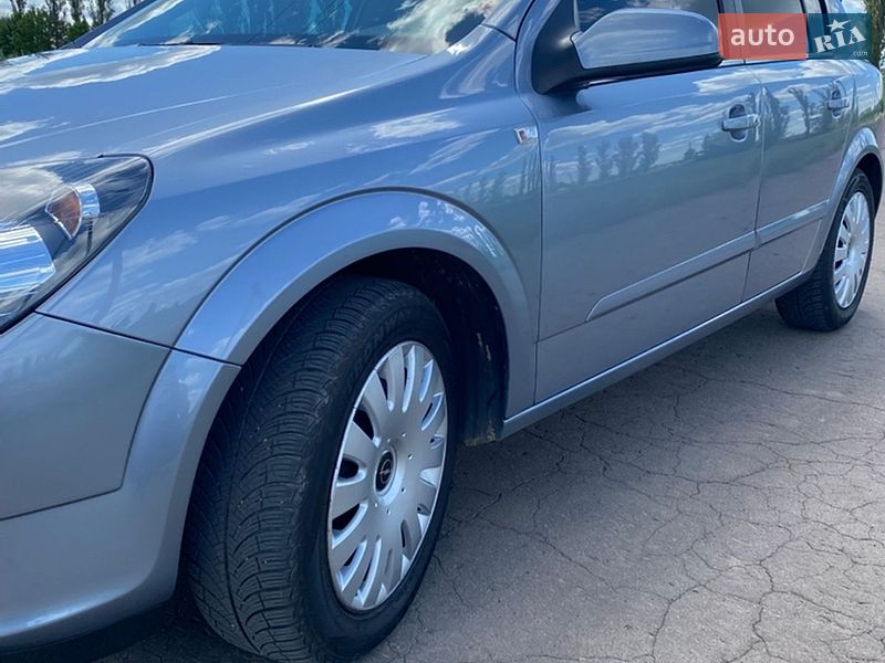 Хэтчбек Opel Astra 2004 в Новоархангельске фото 5 Хэтчбек Opel Astra 2004 в Новоархангельске