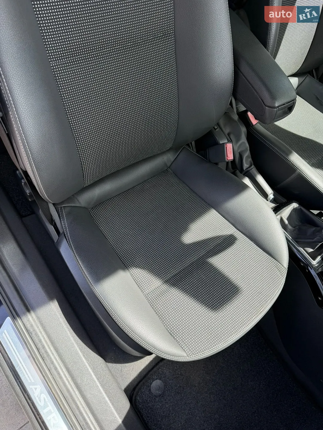 2010 Opel Astra - мініатюра 33