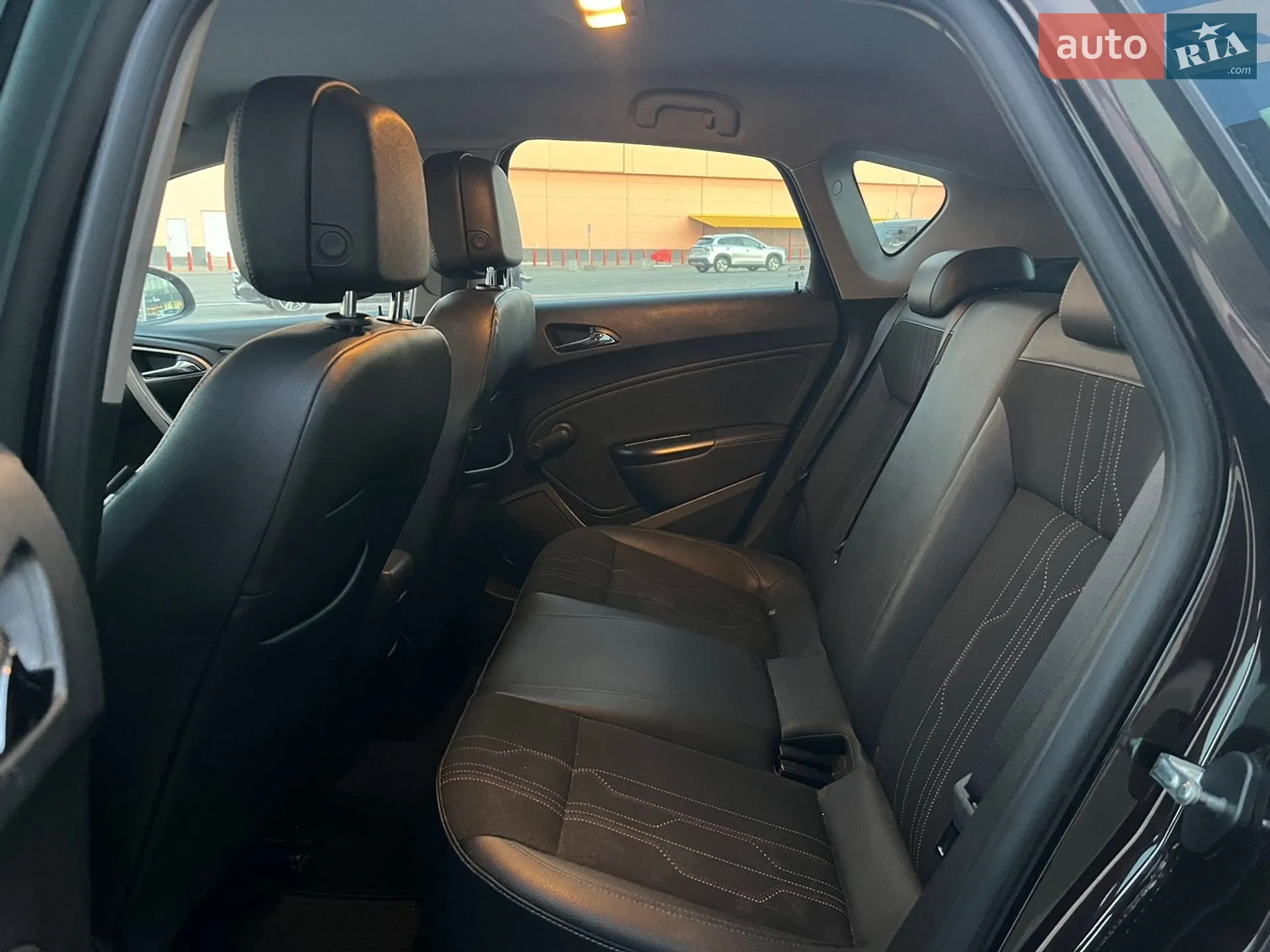 2012 Opel Astra - мініатюра 12