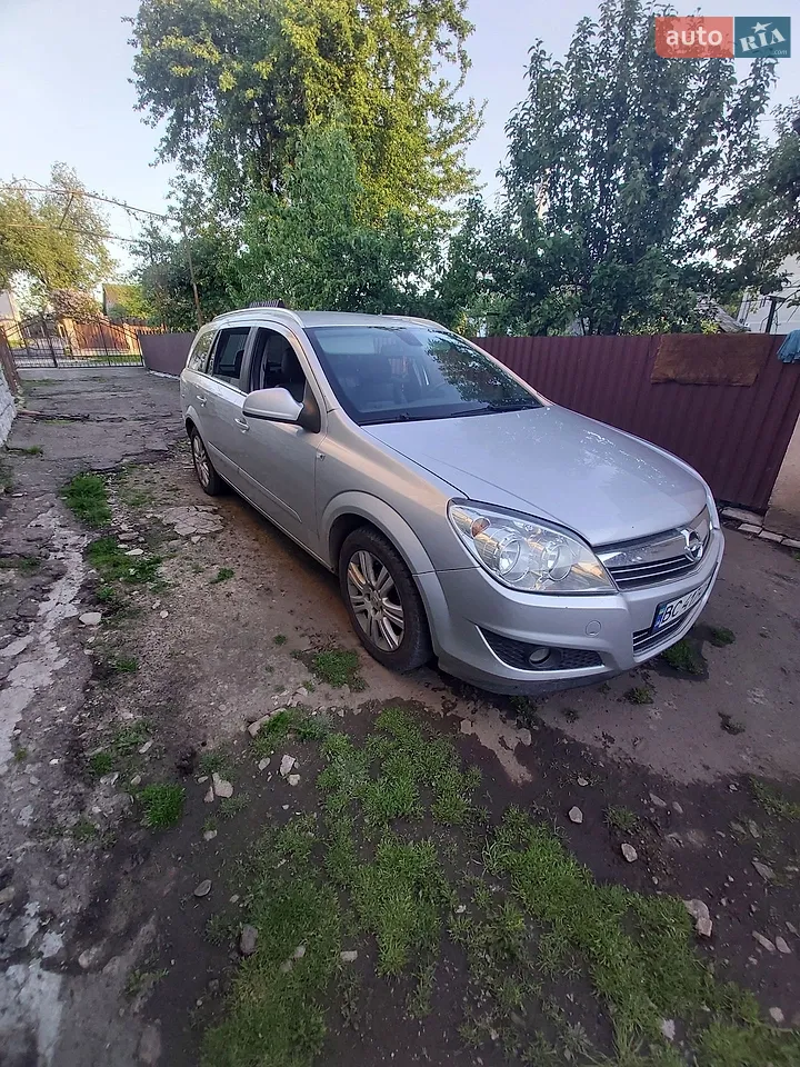 2010 Opel Astra - мініатюра 13
