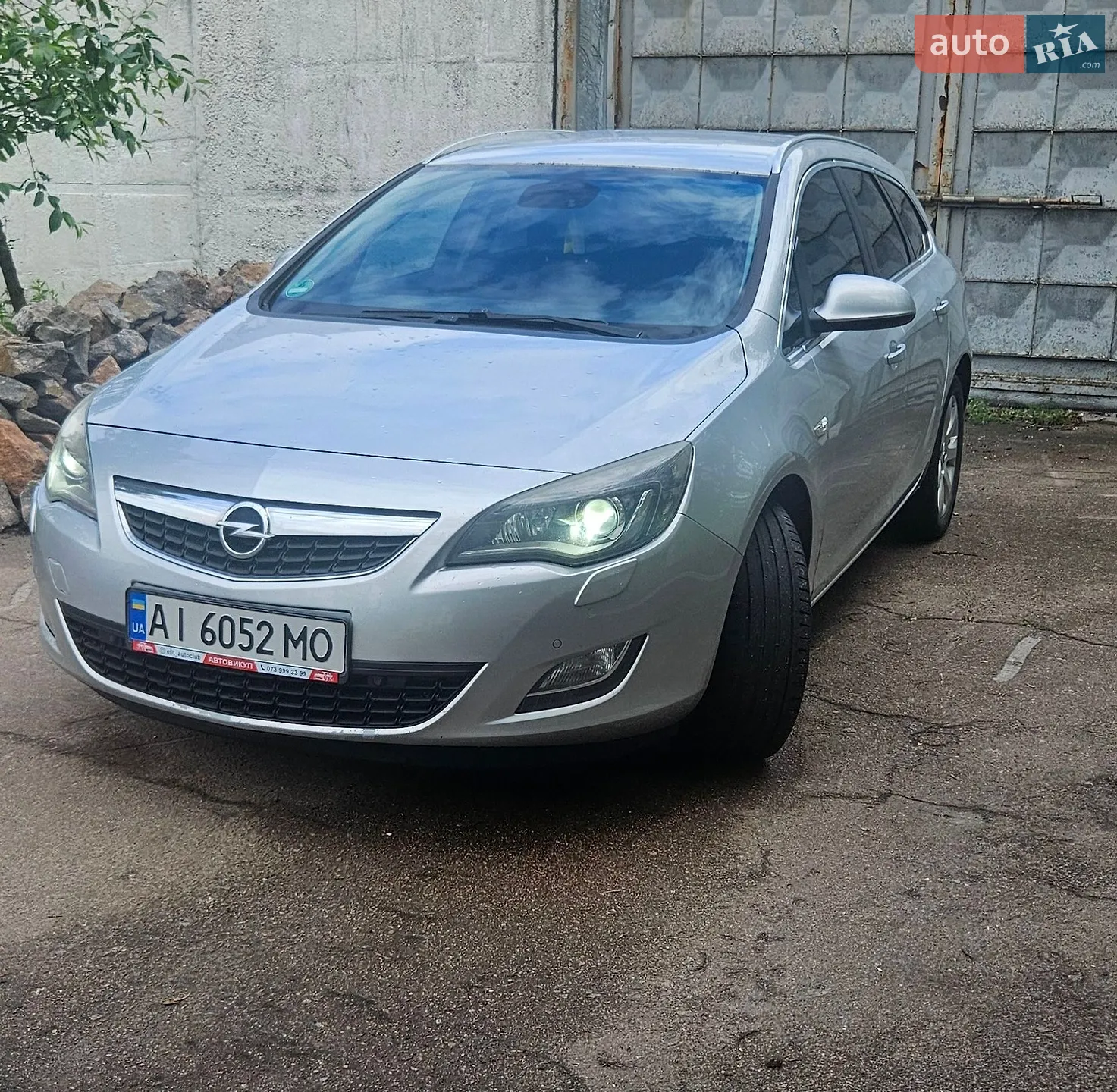 2011 Opel Astra - мініатюра 2