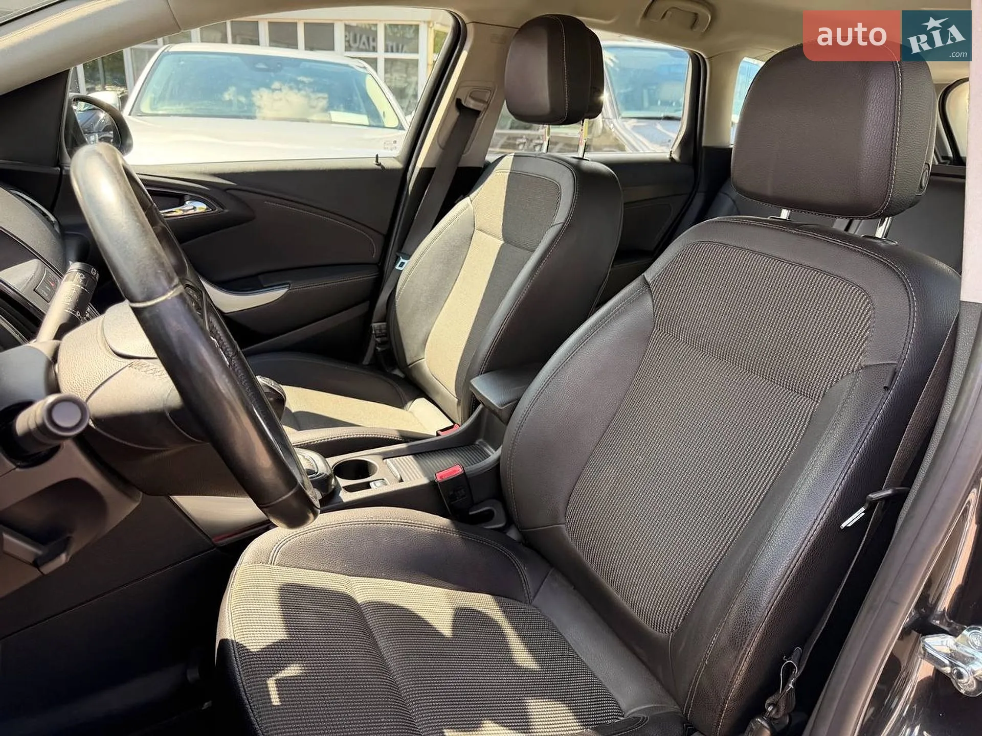 2012 Opel Astra - мініатюра 9