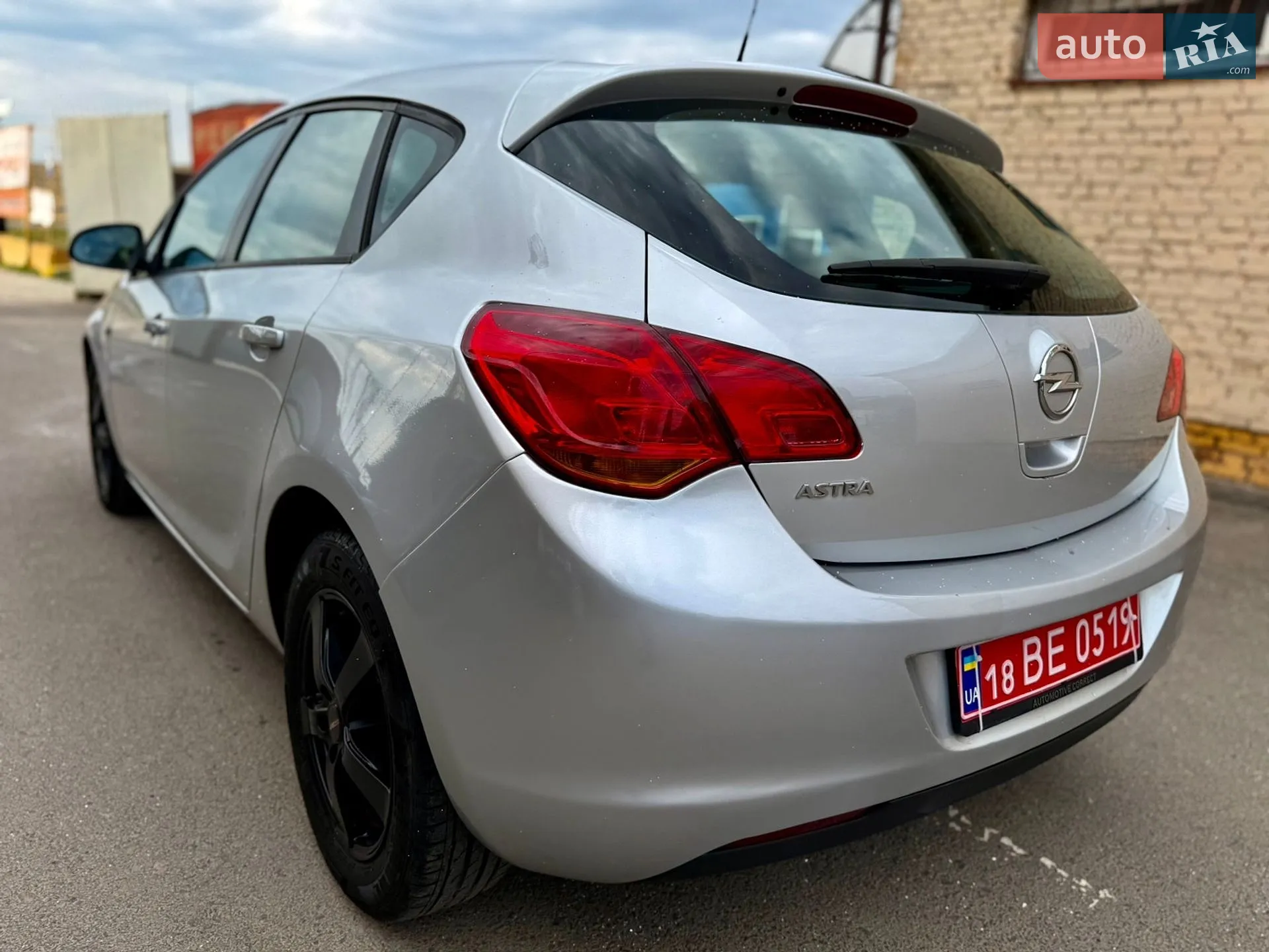 2011 Opel Astra - мініатюра 10