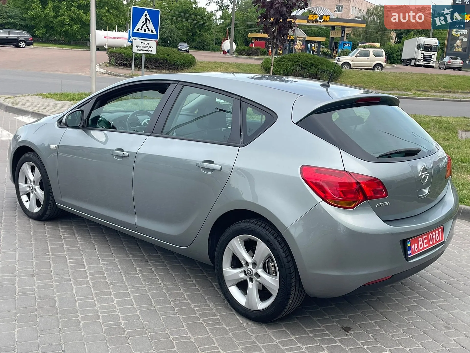 2010 Opel Astra - мініатюра 8
